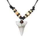 collier surf dent de requin noir et beige